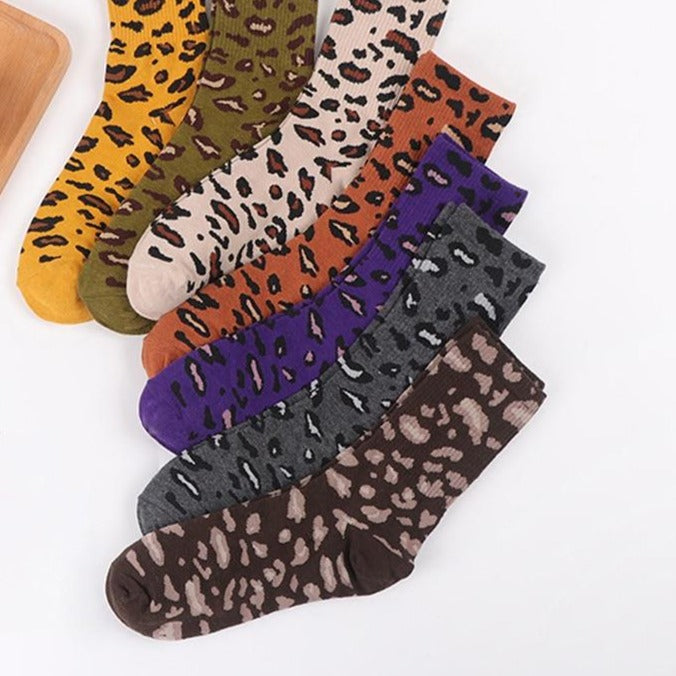 Leopardowe skarpetki damskie w wielu kolorach