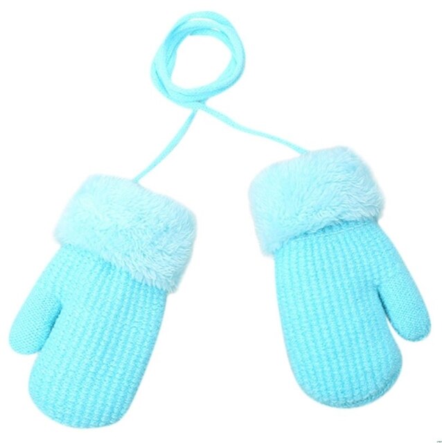 Zimowe dziecięce rękawiczki na sznurku