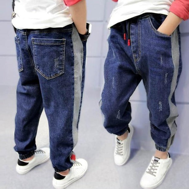Spodnie jeansowe chłopięce z gumką na nogawkach