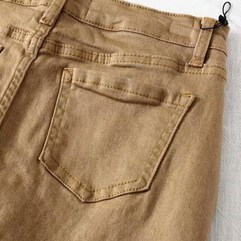 Krótkie damskie dżinsowe spódniczko - spodenki z kieszeniami